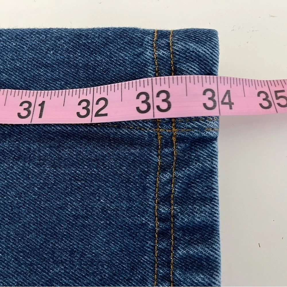 Duluth Relaxed Fit Medium Wash Straight Leg Jeans